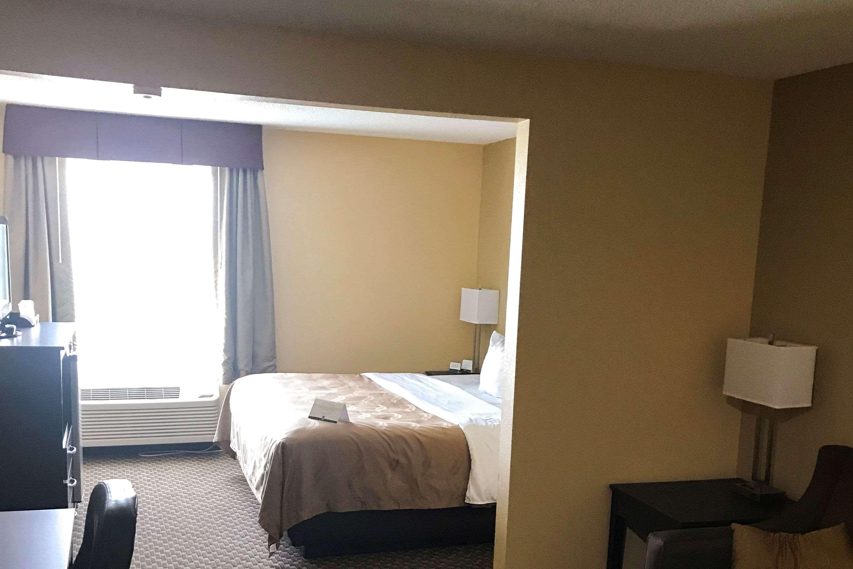 Quality Inn&Suites Mendota near I-39 Esterno foto
