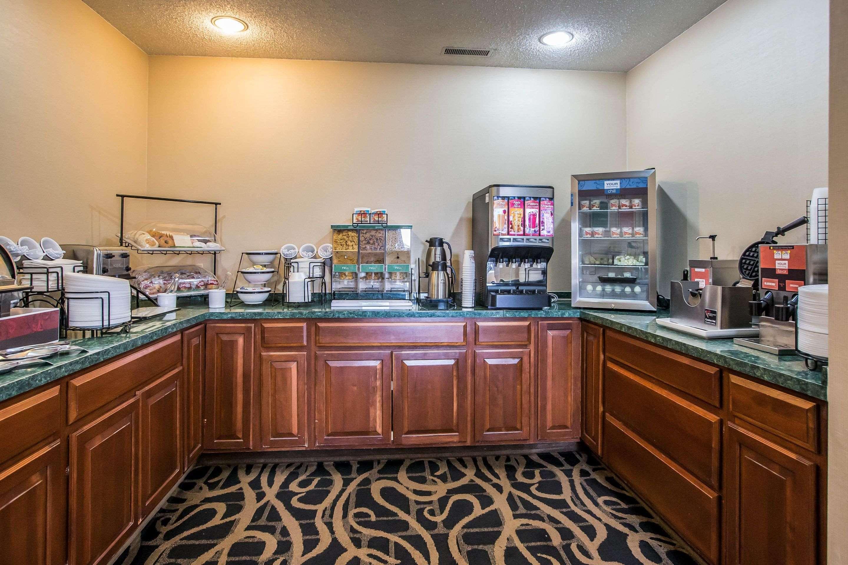 Quality Inn&Suites Mendota near I-39 Esterno foto