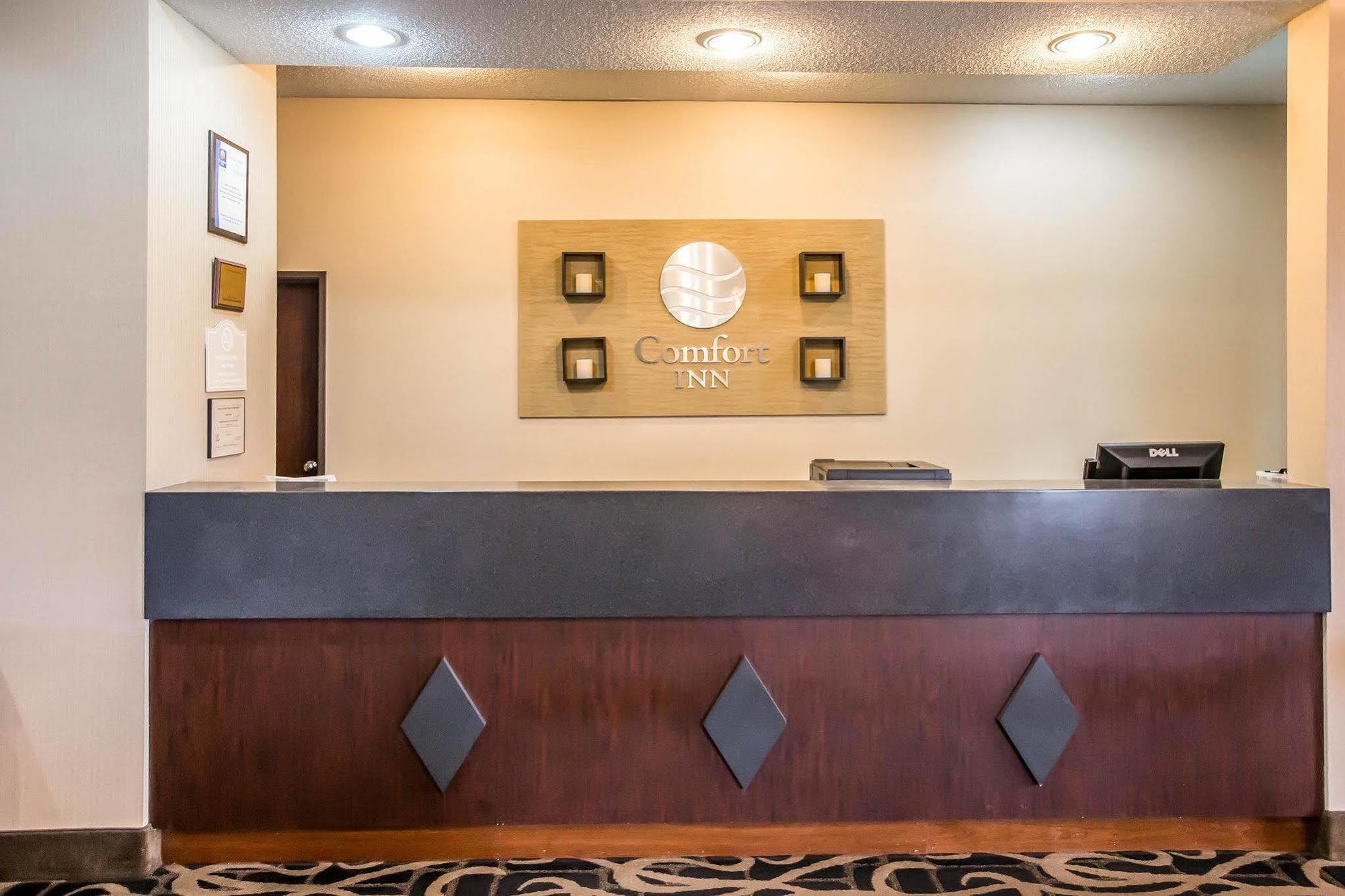 Quality Inn&Suites Mendota near I-39 Esterno foto